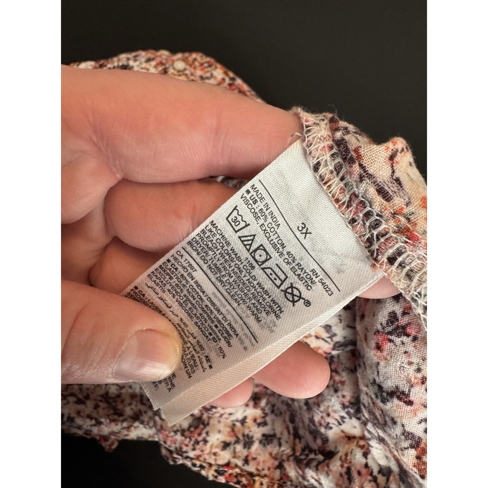 Old Navy Size 3X Ditsy Floral V-Neck Top Long Sleeve Smocked Cottagecore‎ - Picture 7 of 9